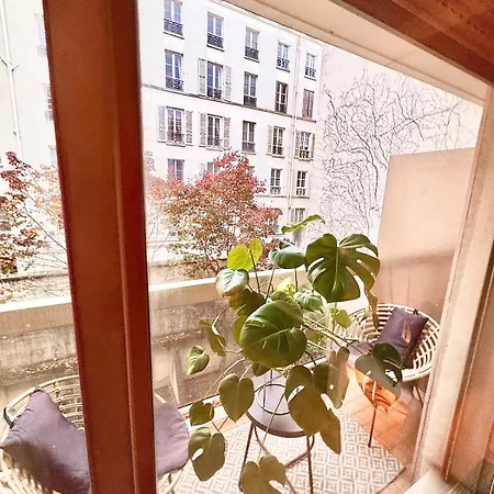 Charming Flat Beside Champs-elysees
