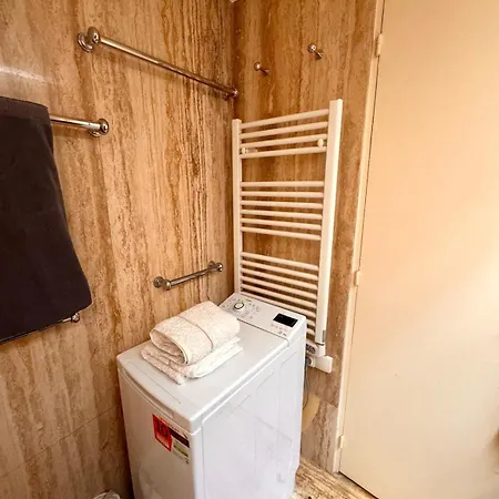 Charming Flat Beside Champs-elysees Apartment